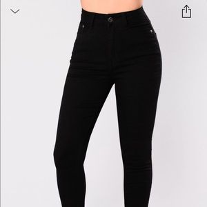 Fashion Nova Jeans 👖